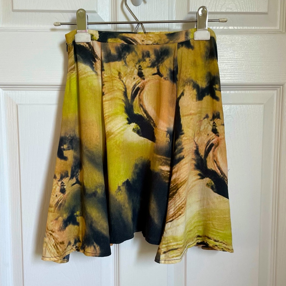 EVIL TWIN Yellow & Black Graphic Skater Mini Skirt / XS